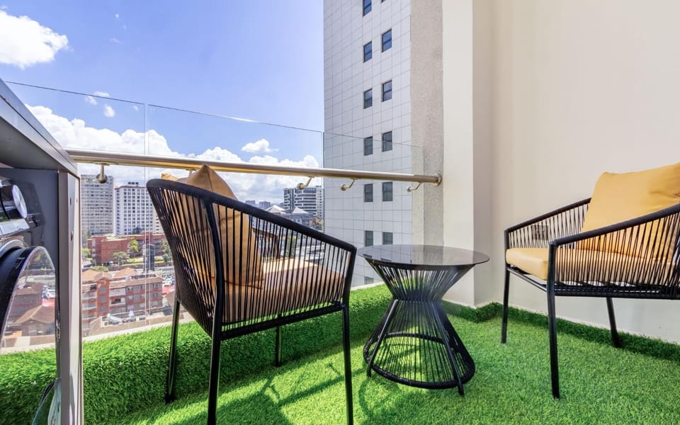 2 Bedroom in Nairobi near yaya centre , Pool & Wifi Apartment in Nairobi County