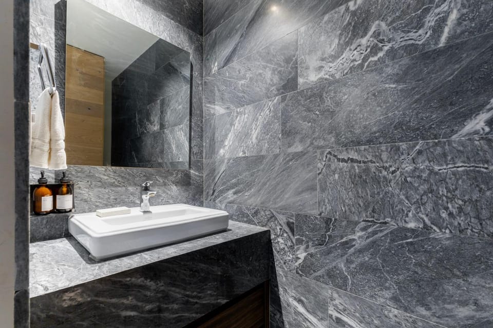 Shower, Bathroom, towels