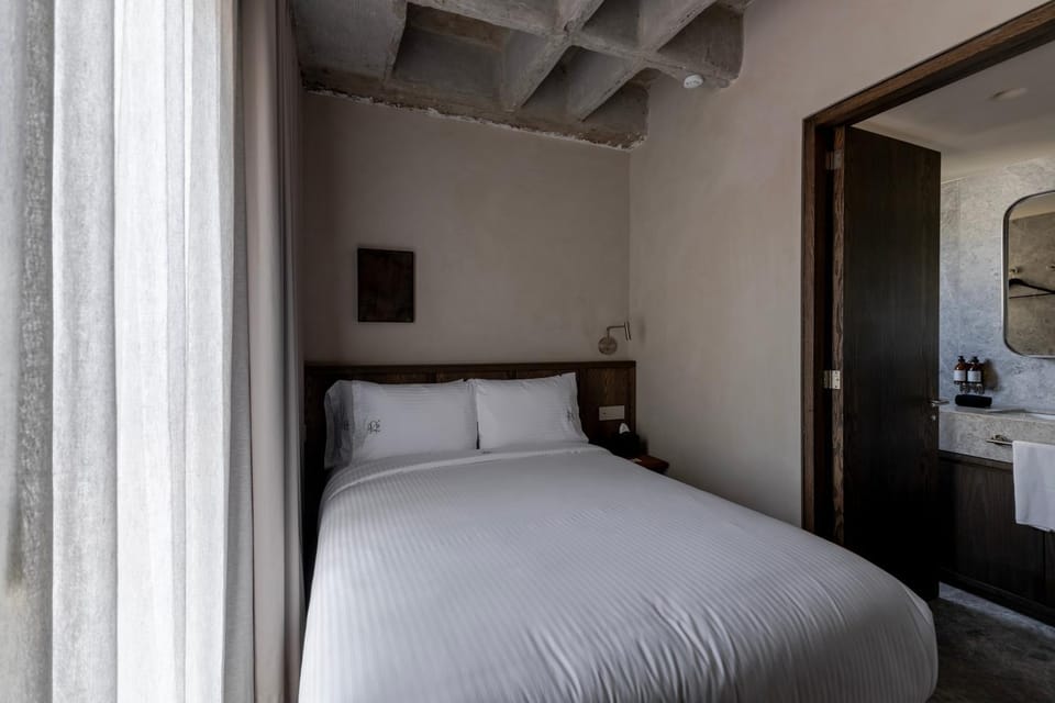 Bed, Bathroom, View (from property/room), Photo of the whole room, Seating area, Bedroom