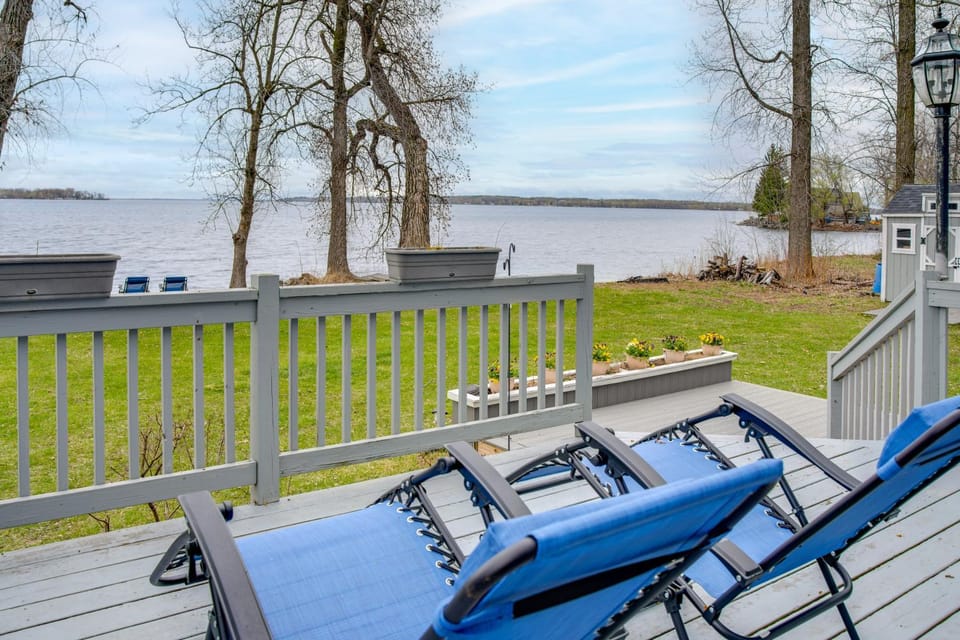 'Eagles Rest' Peaceful Cottage on Lake Champlain House in Lake Champlain