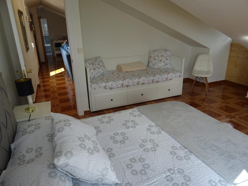 SUITE FAMILIAR La Casa de Violeta II Vacation rental in Cantabria
