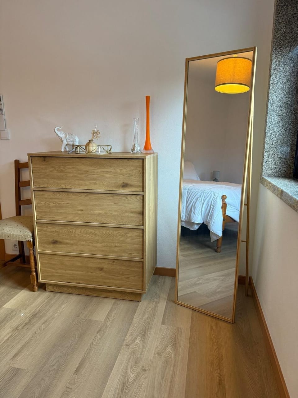 Bedroom, wardrobe