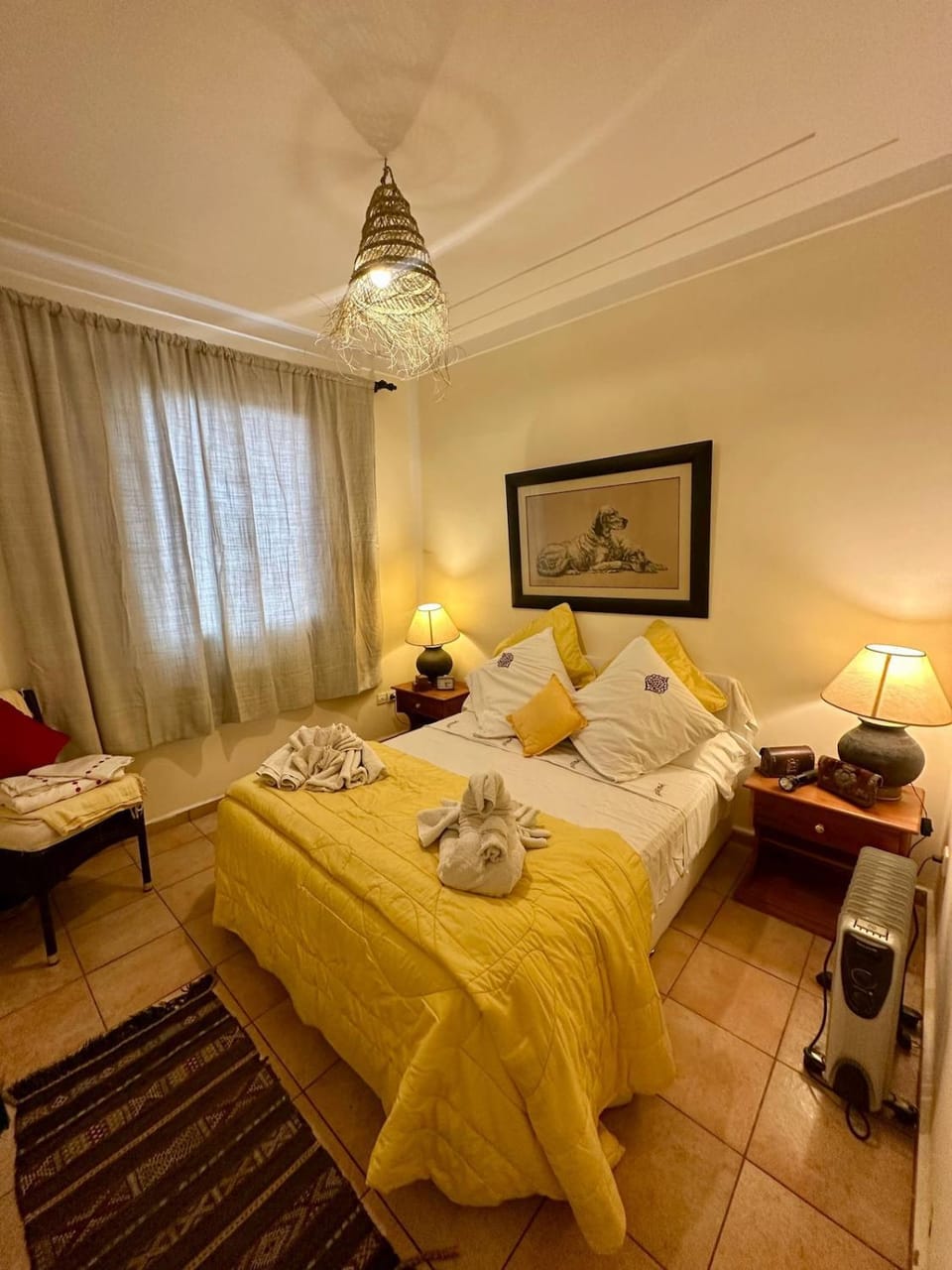 Bed, Photo of the whole room, Bedroom, towels
