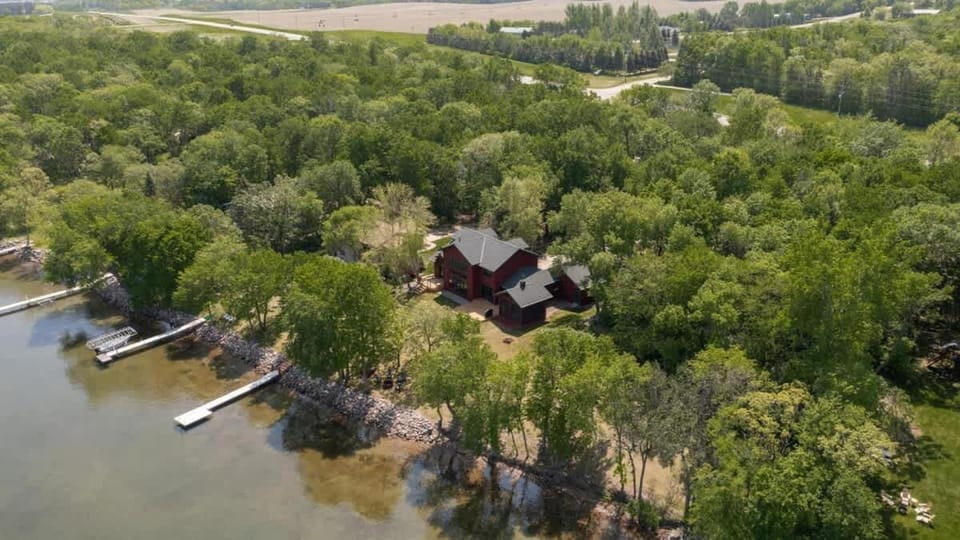 West Battle Lake Home -Westwood Manor House in Battle Lake