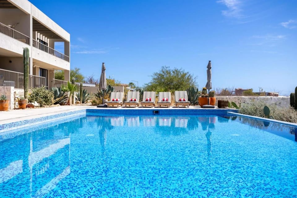 Modern 4BR Villa with Rooftop & Pickleball House in Los Barriles