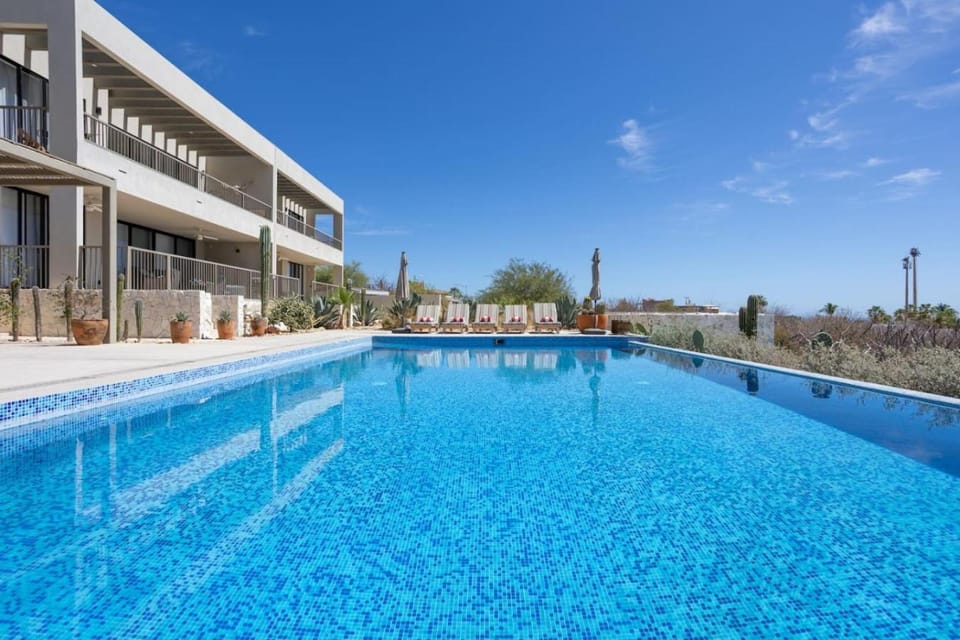 Modern 4BR Villa with Rooftop & Pickleball House in Los Barriles