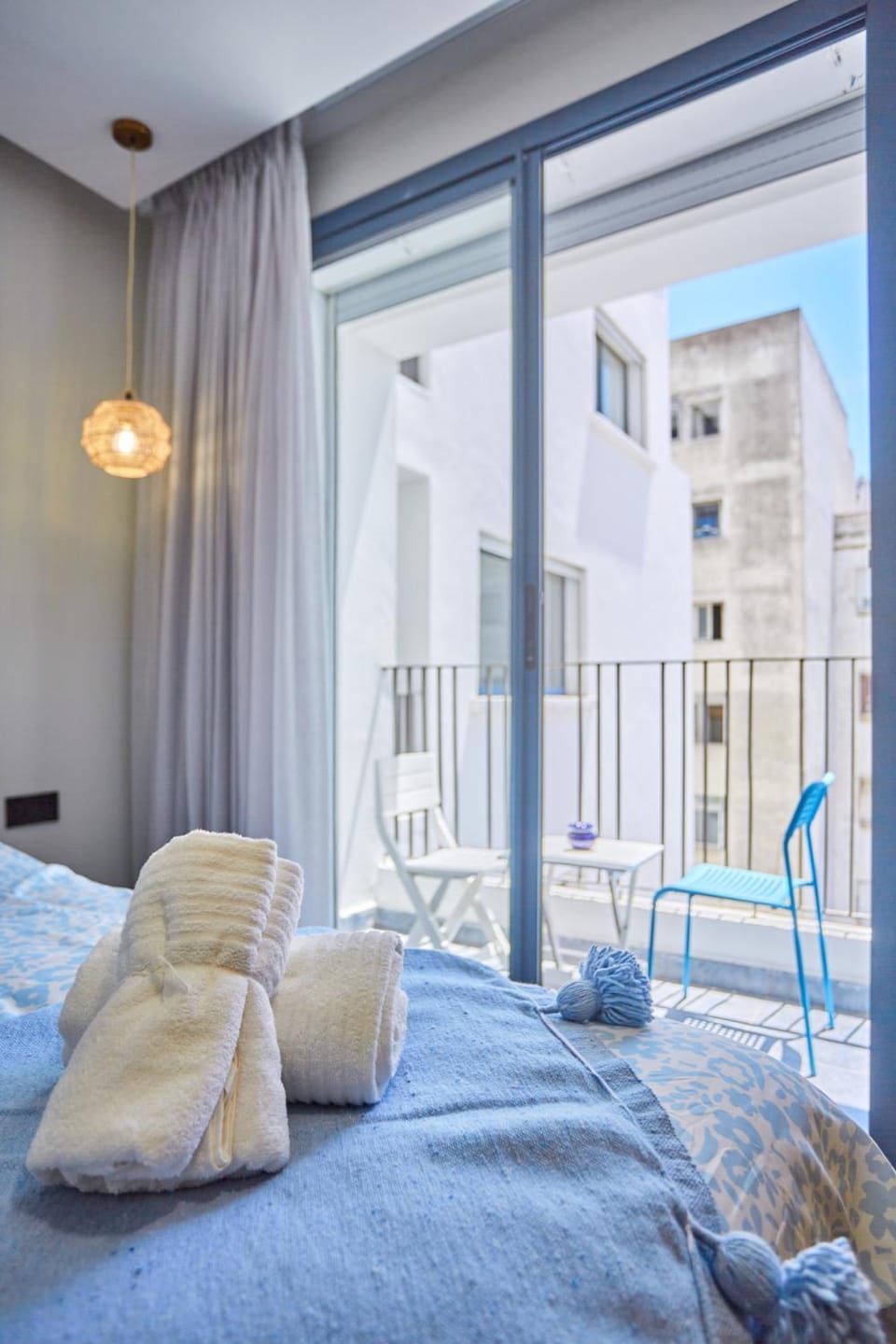 View (from property/room), Balcony/Terrace, Living room, Photo of the whole room, Seating area, Bedroom, towels