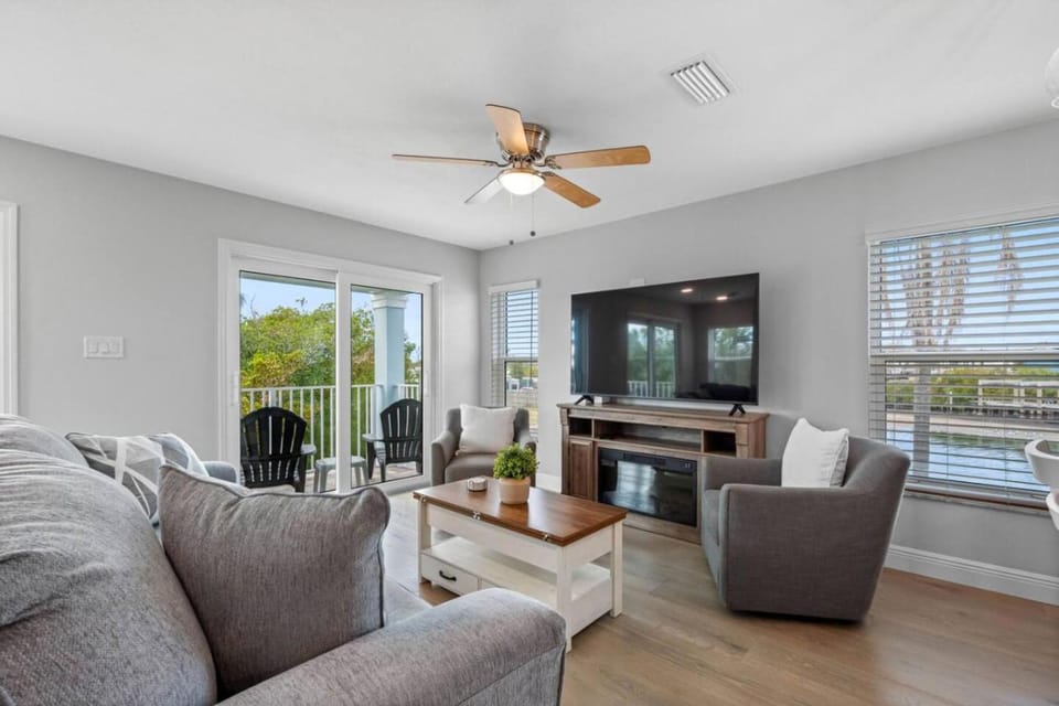TV and multimedia, Living room