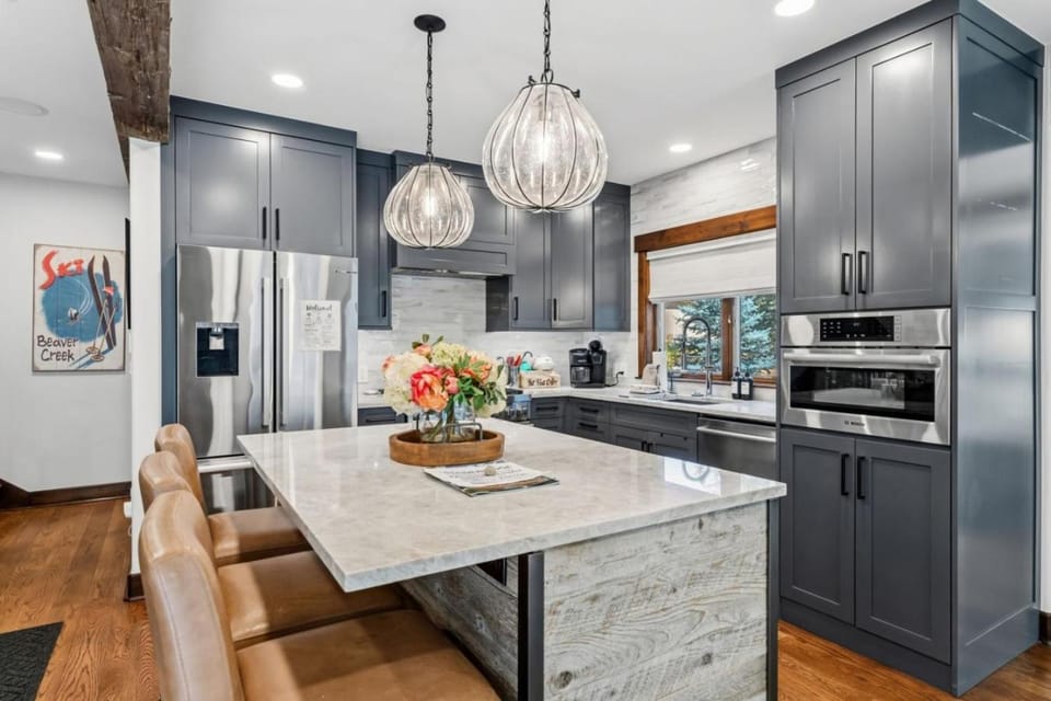 Riverside Gem with Hot Tub and 3 Min to Beaver Creek House in Avon