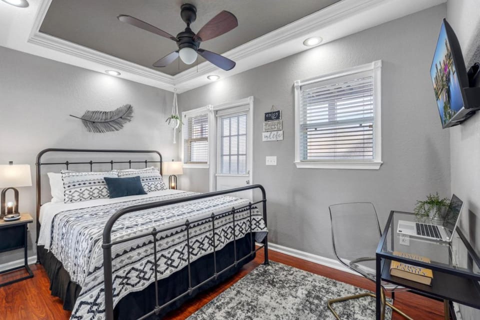 Bed, Bedroom