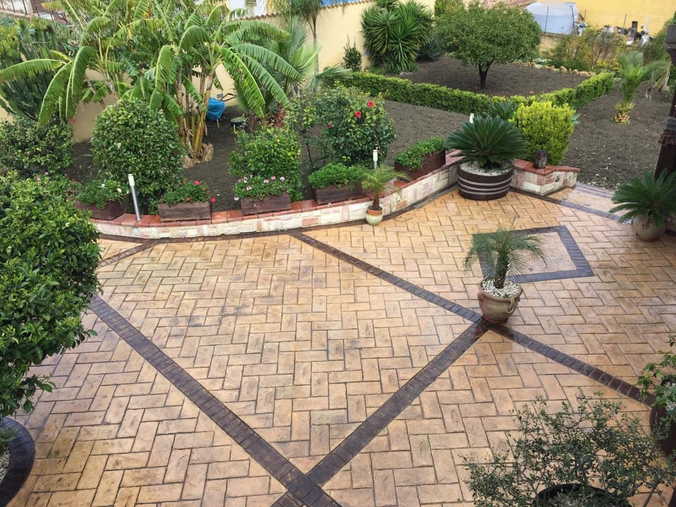 Property building, Garden
