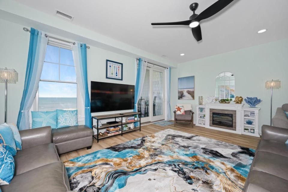 New Oceanfront Pool Boat Surf Swim House in Sandbridge