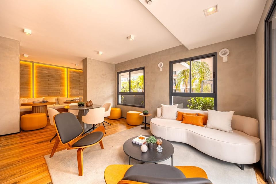 Communal lounge/ TV room