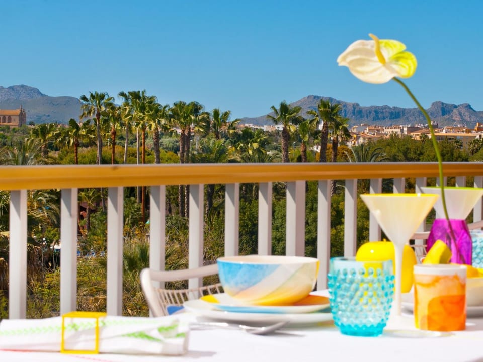 View (from property/room), Balcony/Terrace, Mountain view, Sea view