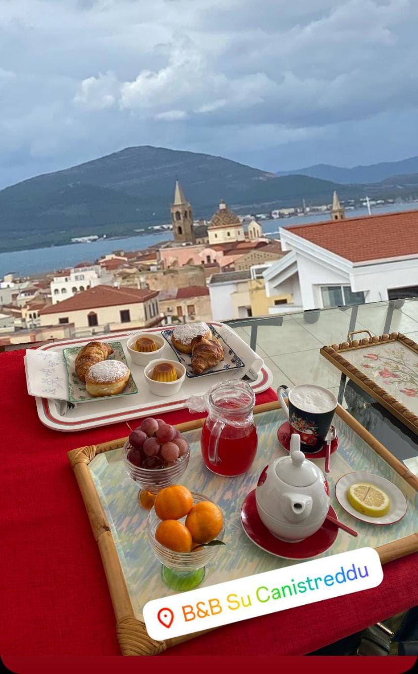 Food and drinks, Sea view, Breakfast