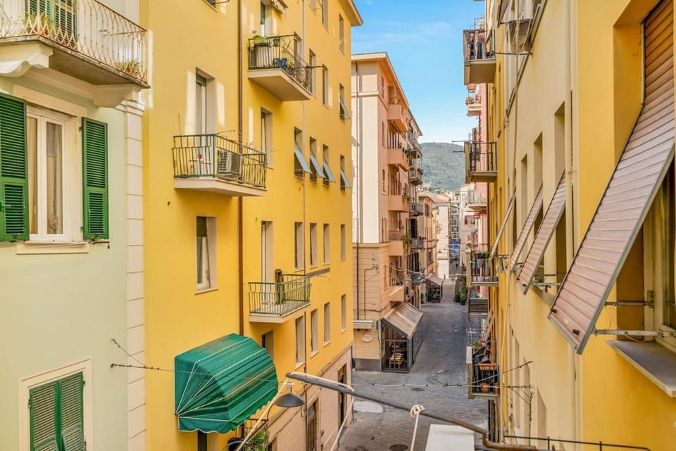 Camera in pieno centro storico Apartment in La Spezia