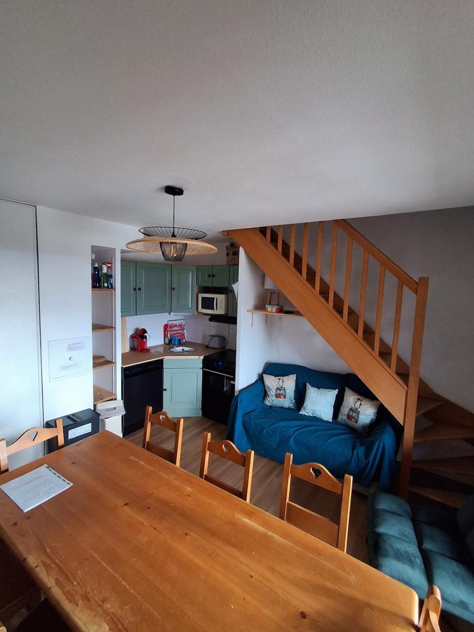 Superbesse 8 pers - WIFI - Piscine Apartment in Besse-et-Saint-Anastaise