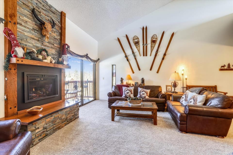 Pine Ridge 7E, Great Mountain Views, Shared Amenities Apartment in Breckenridge
