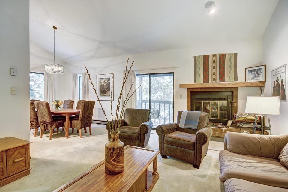 Peak One 206, Cozy 2BR condo in Frisco with wooded view, sleeps 5, comfort in every stay House in Frisco