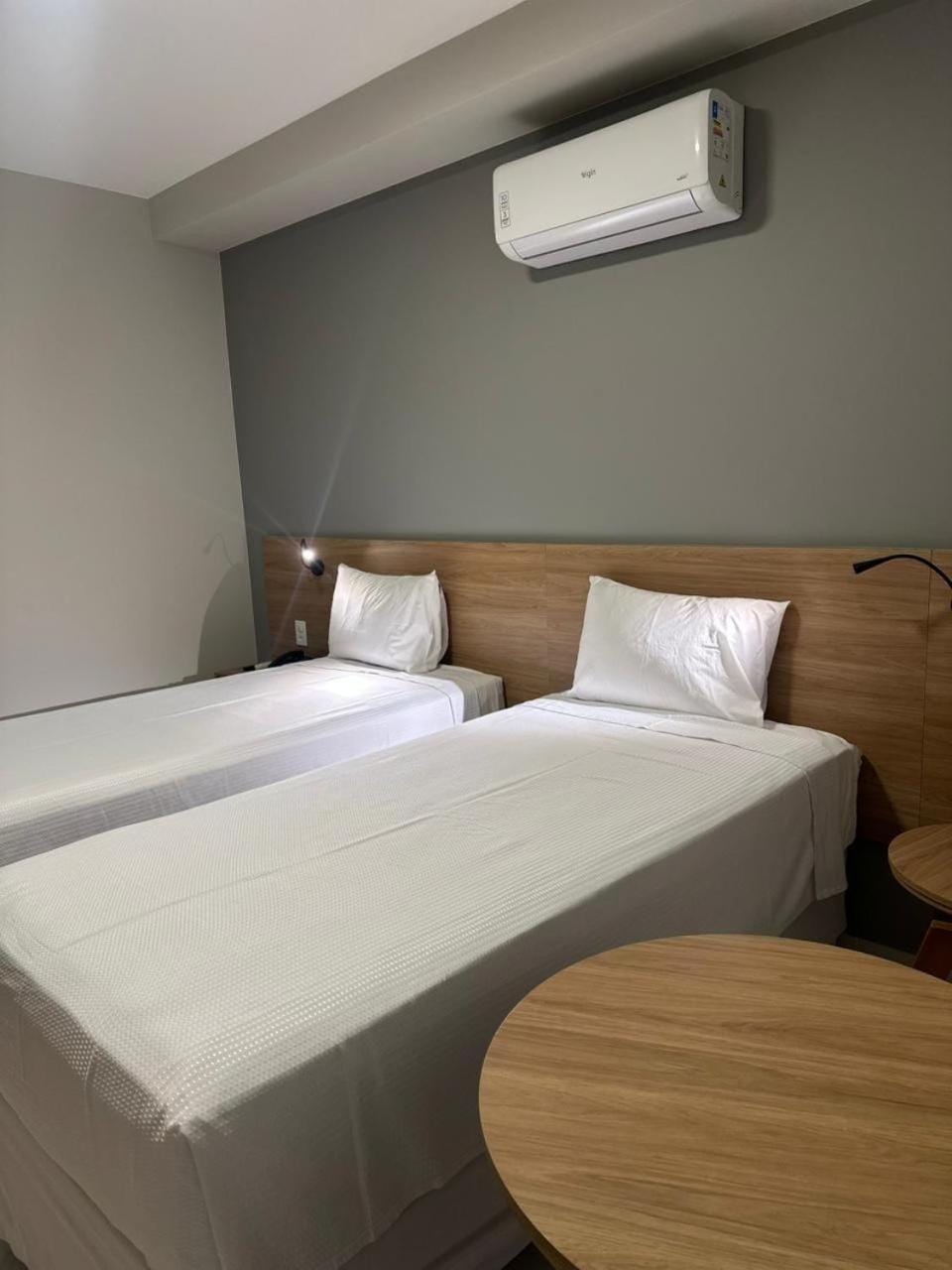 Bed, Bedroom, air conditioner