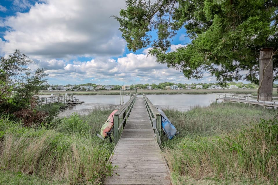 Dockside Dreams by Oak Island Accommodations House in Oak Island