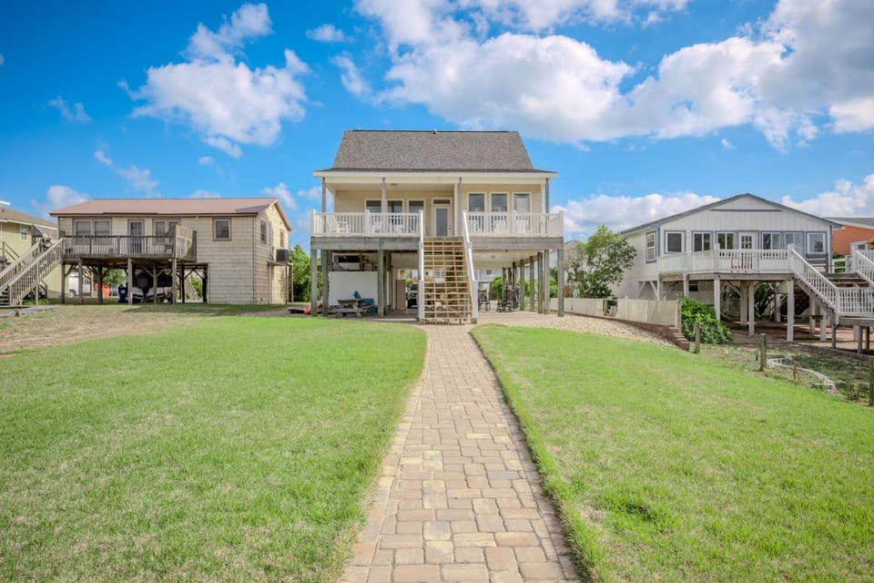 Dockside Dreams by Oak Island Accommodations House in Oak Island