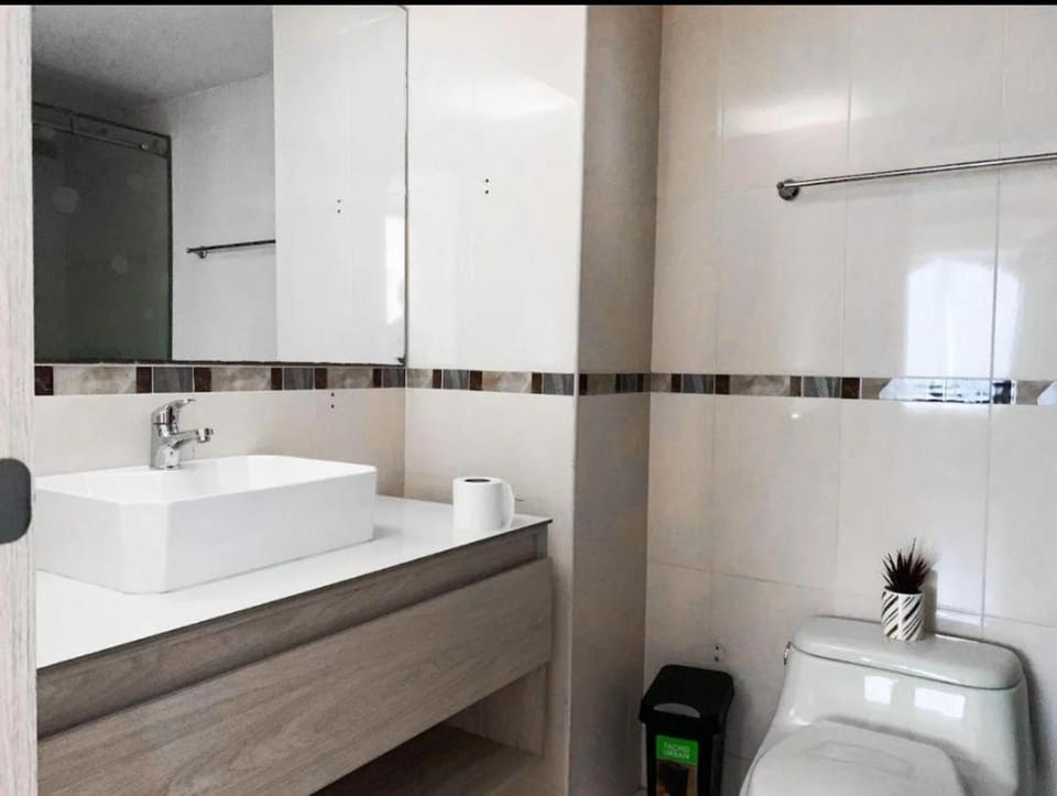 Departamento 3 habitaciones cerca de la playa - Salinas, Chichipe Apartment in Salinas