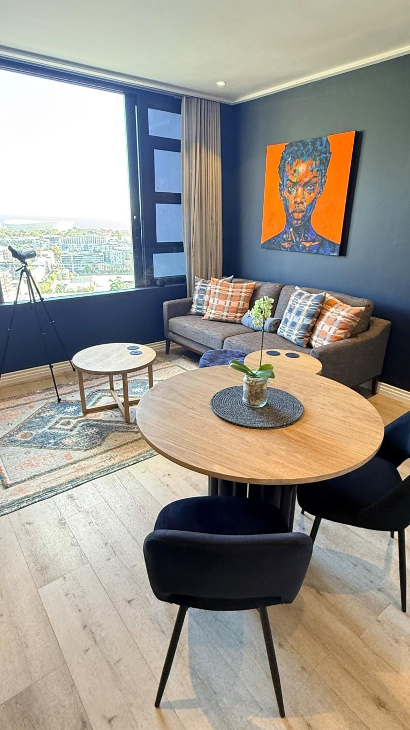 Living room, Dining area, City view, Sea view