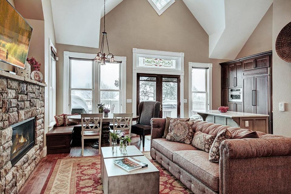 Ridge Street Lookout, Victorian Home, Historic District, Outstanding Views, Hot Tub, Great Deck House in Breckenridge