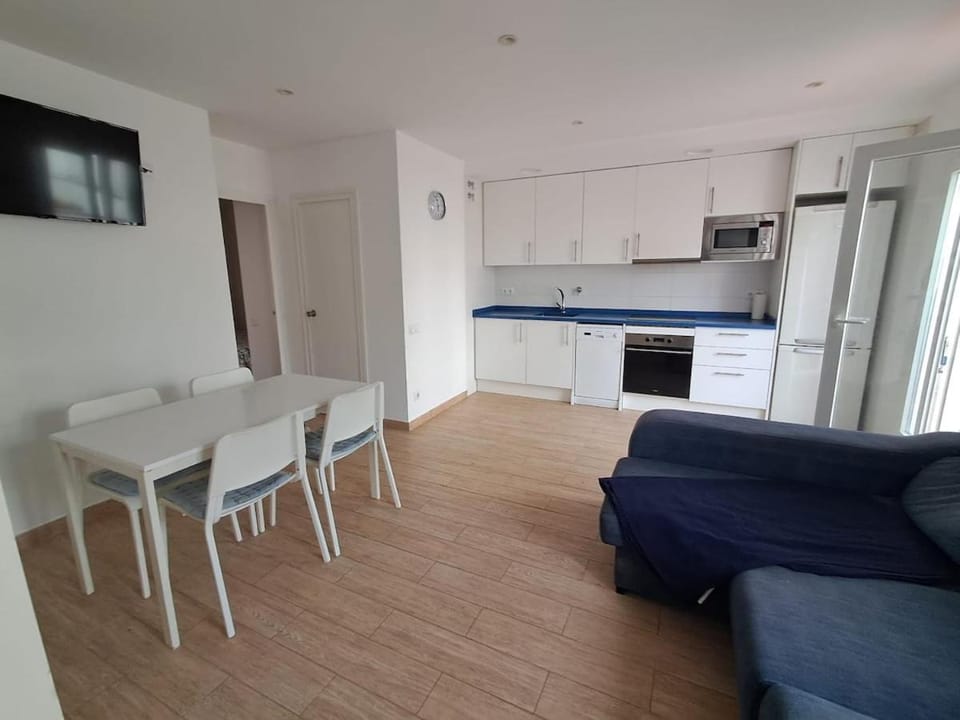 Kitchen or kitchenette, Living room, Dining area