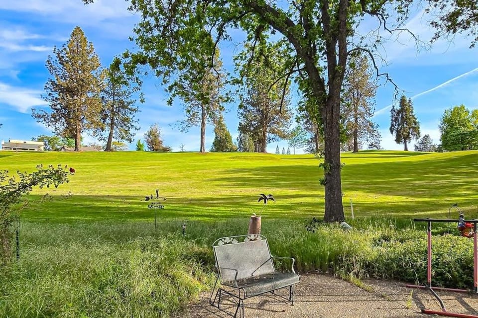 Pleasant Pines Retreat House in Groveland