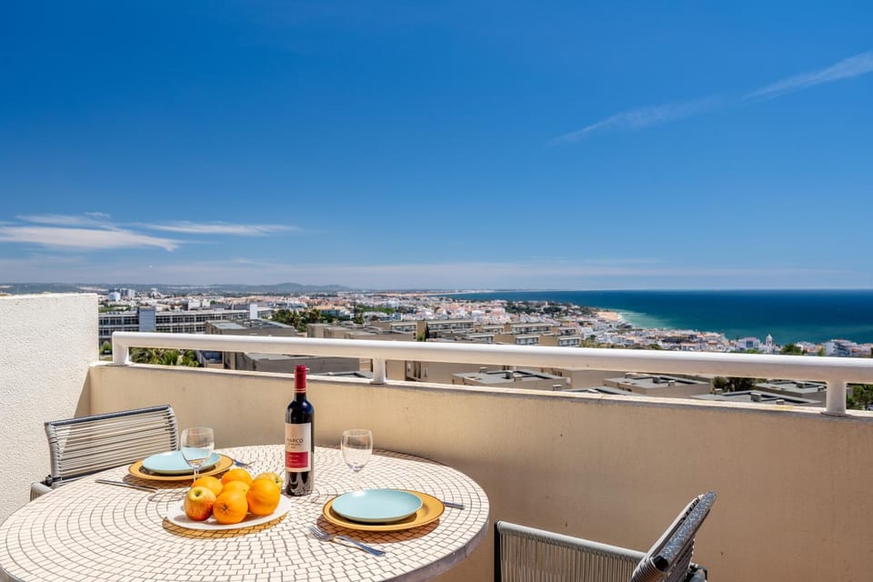 Bird's eye view, View (from property/room), Balcony/Terrace, City view, Landmark view, Sea view