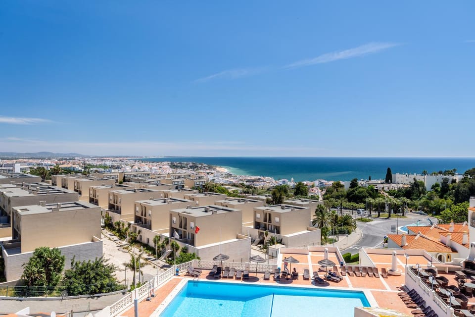 View (from property/room), City view, Landmark view, Pool view, Sea view