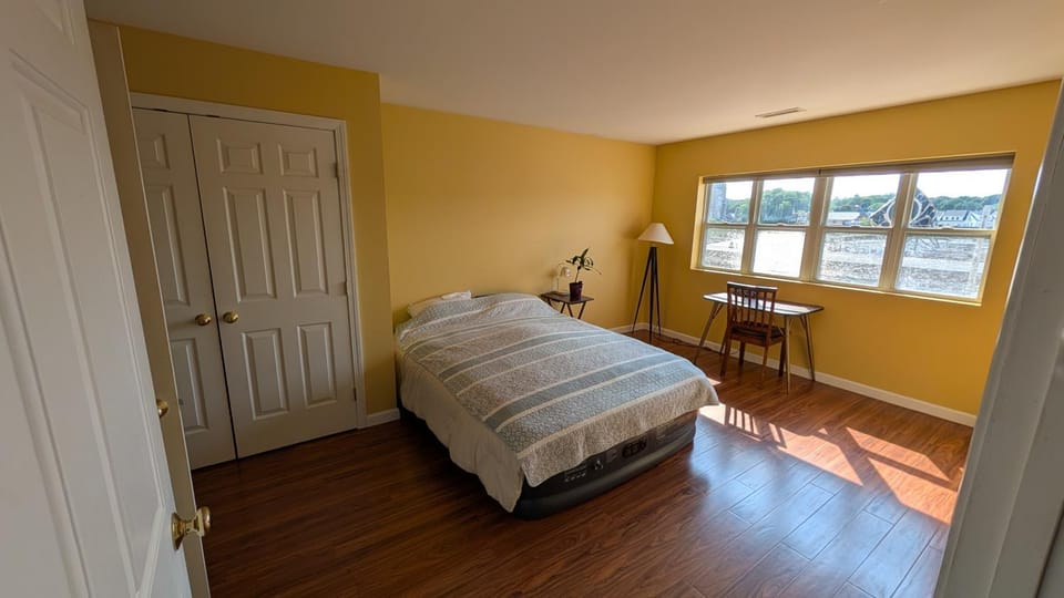 Bedroom, wardrobe
