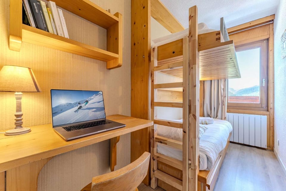 Ski-In Out Mountain Apt with Balcony in Meribel Apartment in Les Allues