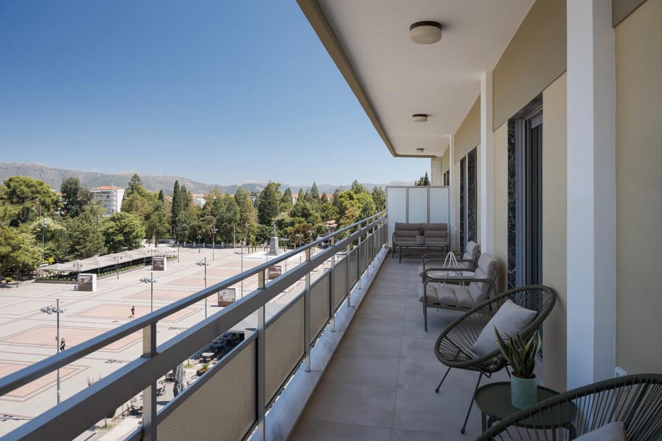 Patio, Day, View (from property/room), Balcony/Terrace