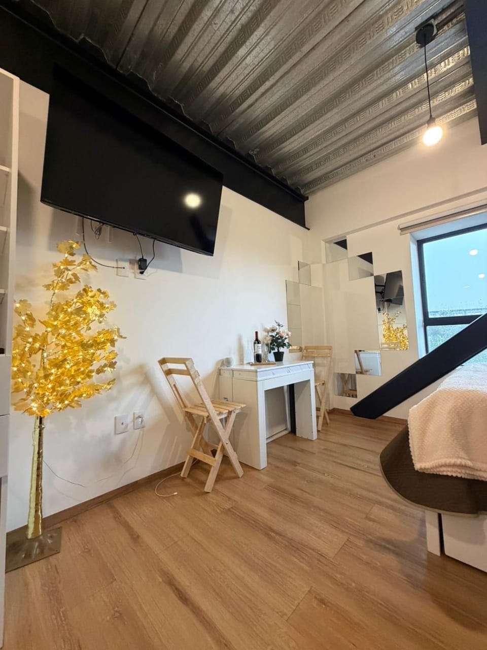 TV and multimedia, Dining area