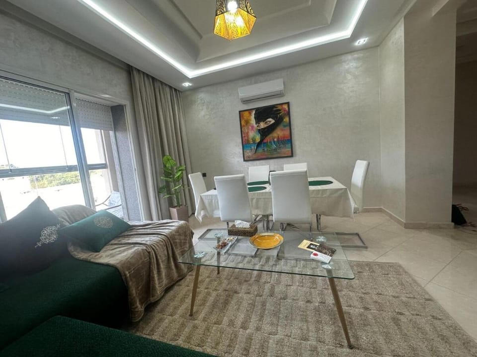 Appartement haut standing Agadir à 7 minutes à pied de la plage Apartment in Agadir