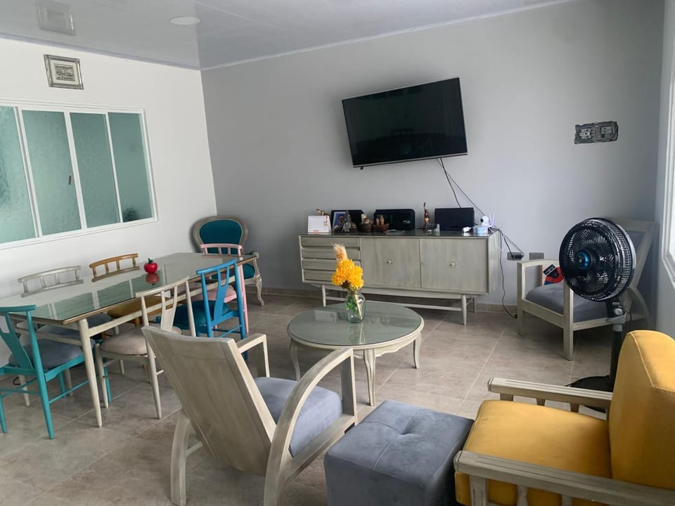 Arcangel House in Acacias
