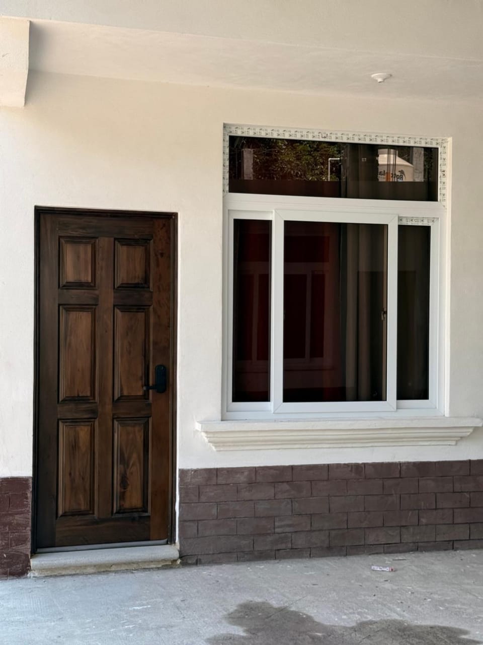 Facade/entrance