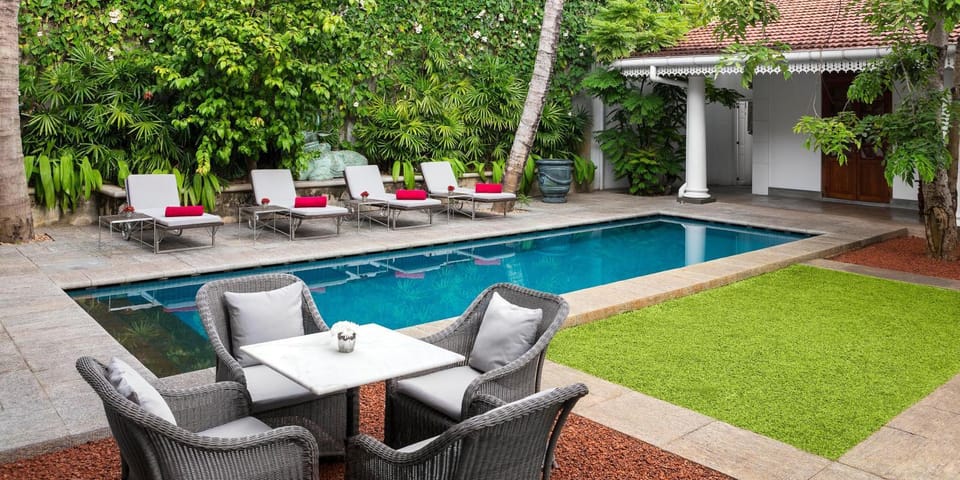Pool view, Swimming pool