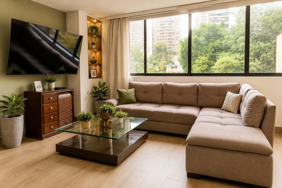 Penthouse Jacuzzi Leras Park Apartment in Medellin