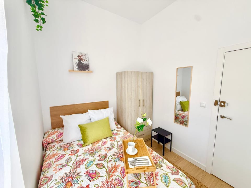 Palm 1 Centro - 5 Rooms Apartment in Huelva