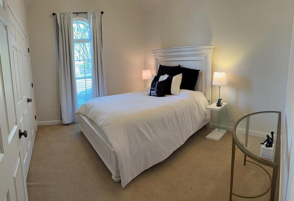 New! Starkville Retreat Walk to MSU Country House in Starkville