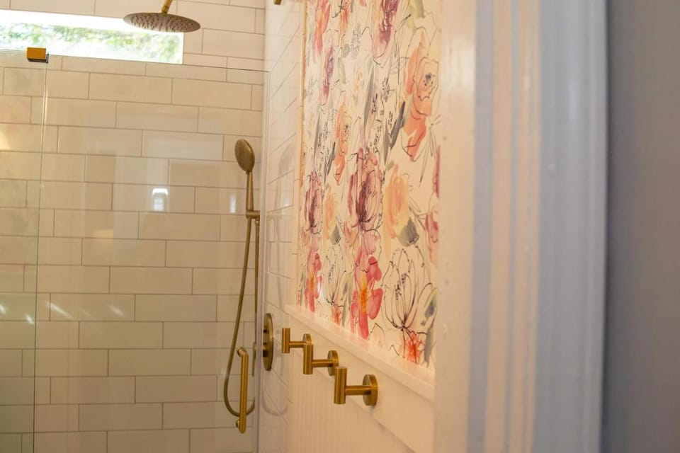 The Tea CottageStylishRain ShowerLocation House in Starkville