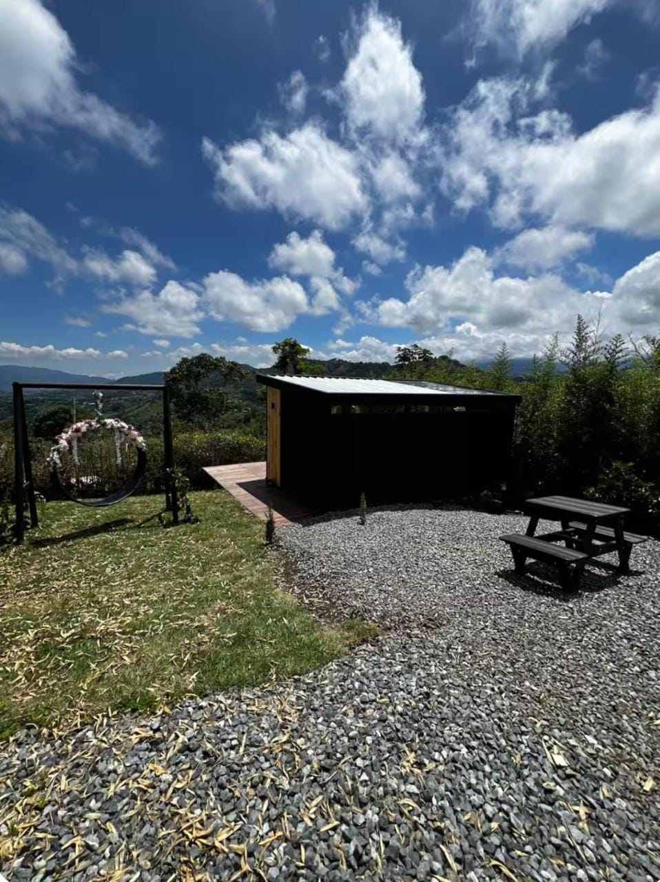 Hermoso Glamping Casa Shaddai House in Risaralda