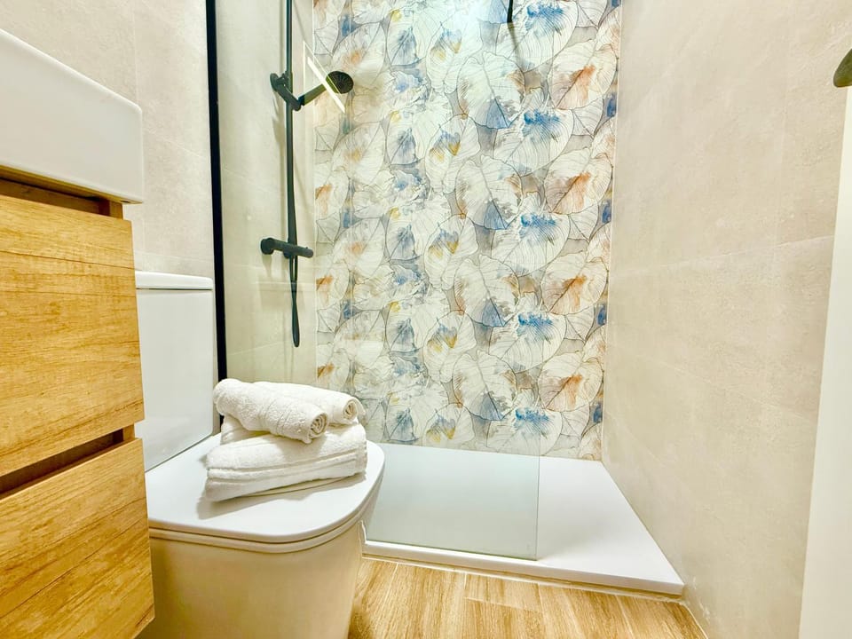 Palm 2 Centro - 5 Rooms Apartment in Huelva