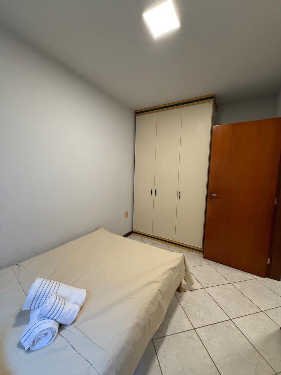 Espaço inteiro a 30m do Mar - Meia Praia Apartment in Porto Belo