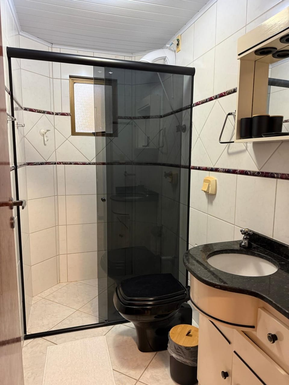 Espaço inteiro a 30m do Mar - Meia Praia Apartment in Porto Belo