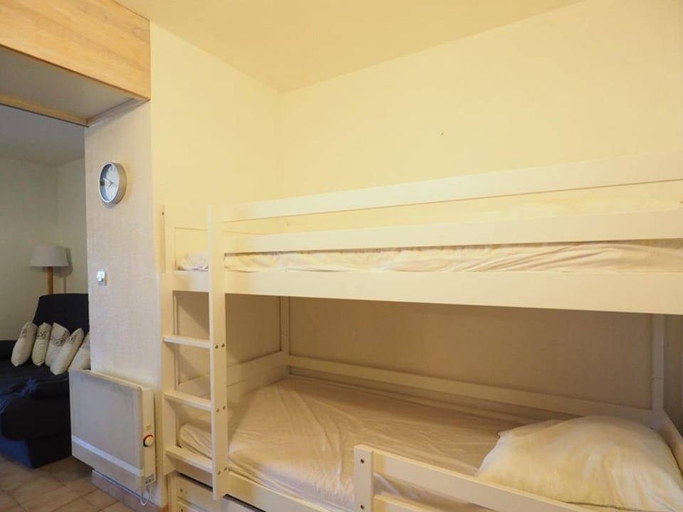 Appartement avec piscine - 6 pers. - FR-1-874-63 Apartment in Le Grau-du-Roi